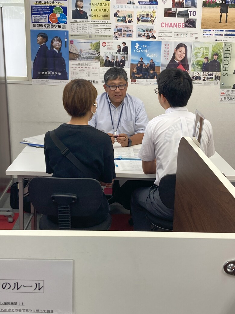 私立高校学校説明会・個別相談会を行いました。